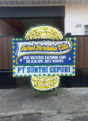 Papan Bunga Duka di Ngestirejo